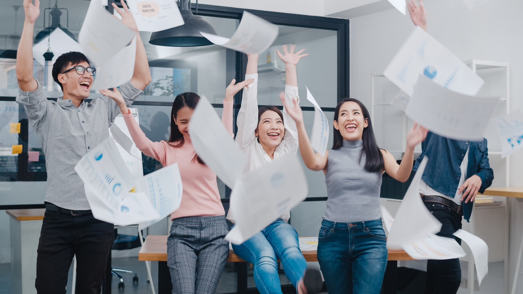 งานวิจัยคลิกแนวคิด “Work-Life Balance”  ค้นหามาตรการแก้วิกฤต “Burnout” – สร้างสุขภาวะในสถานประกอบการ เพื่อสุขภาพคนทำงาน เพิ่มผลิตผลของสังคม